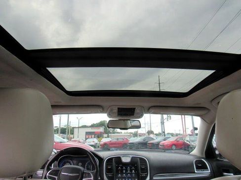 Used 2019 Chrysler 300 Touring L w/ Quick Order Package 22F image 22