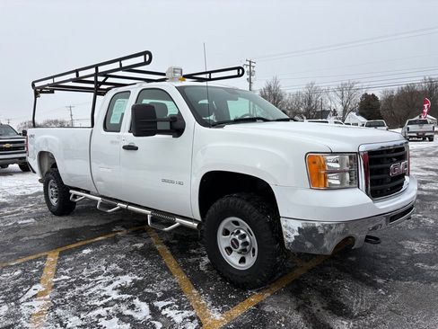 Used 2010 GMC Sierra 3500 W/T image 4