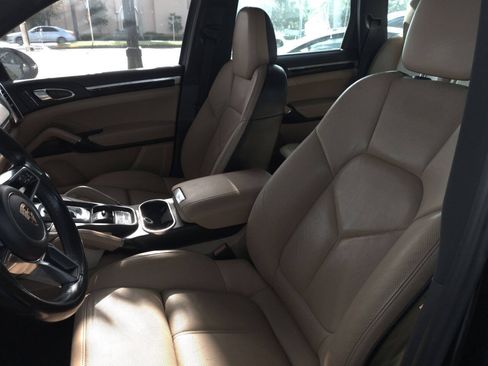 Used 2016 Porsche Cayenne AWD/4WD image 59