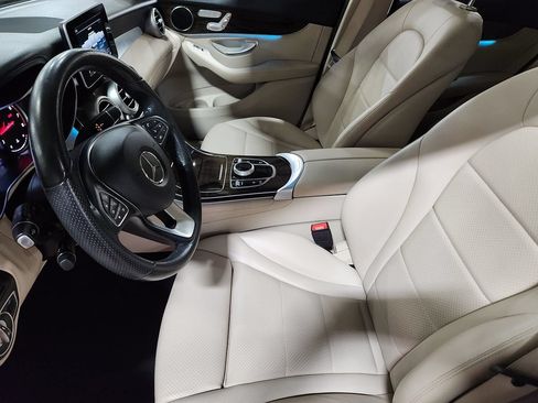 Used 2019 Mercedes-Benz GLC 300 image 29