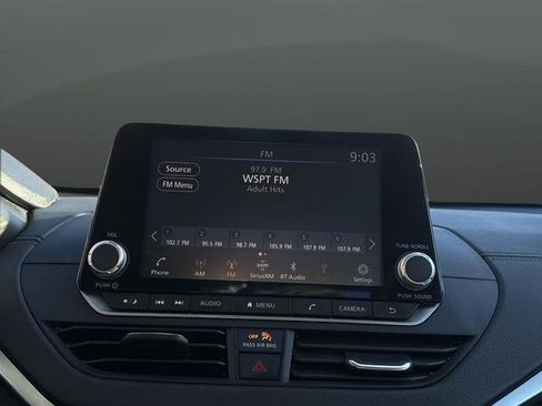 Used 2022 Nissan Altima 2.5 SV w/ SV Premium Package image 17