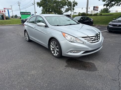 Used 2011 Hyundai Sonata SE FWD image 16