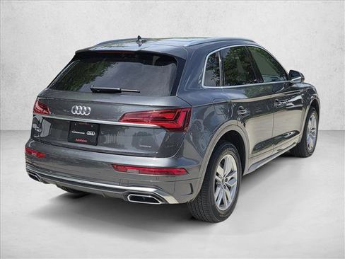 Certified 2023 Audi Q5 2.0T Premium w/ Convenience Package AWD/4WD image 5