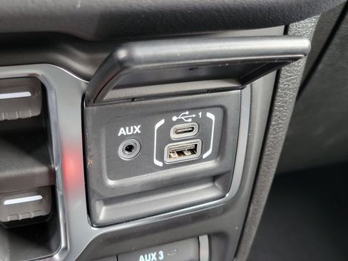 New 2026 Jeep Wrangler Unlimited Rubicon image 14