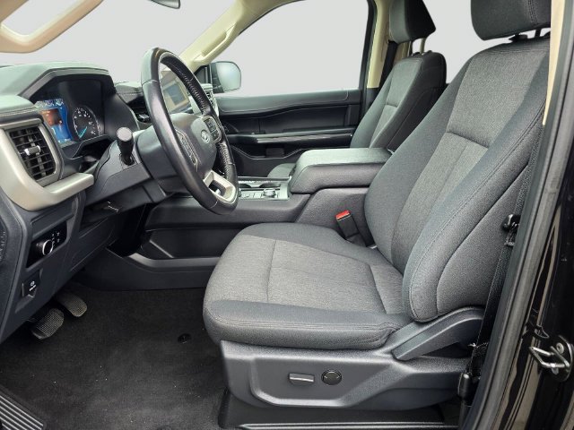 Used 2024 Ford Expedition XLT AWD/4WD image 23