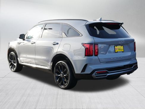 Certified 2022 Kia Sorento SX image 5