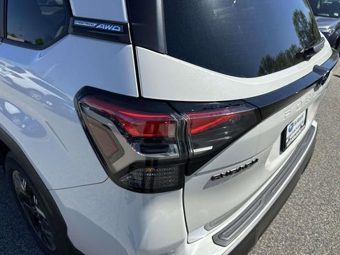 Certified 2025 Subaru Forester Premium AWD/4WD image 8