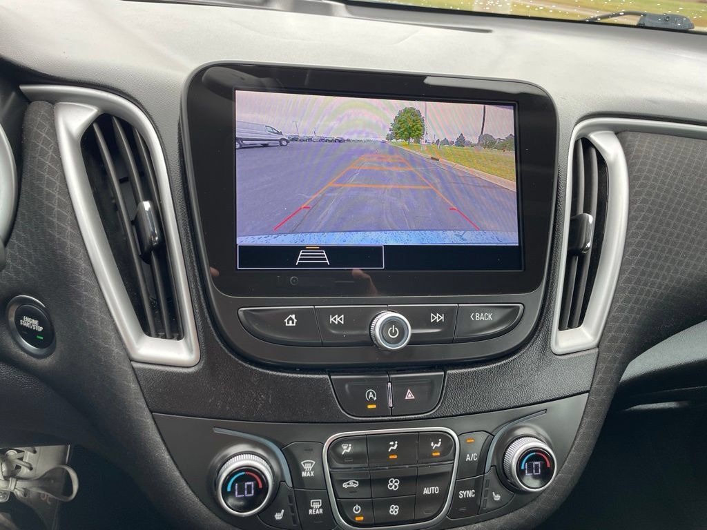 Used 2024 Chevrolet Malibu LT FWD image 14
