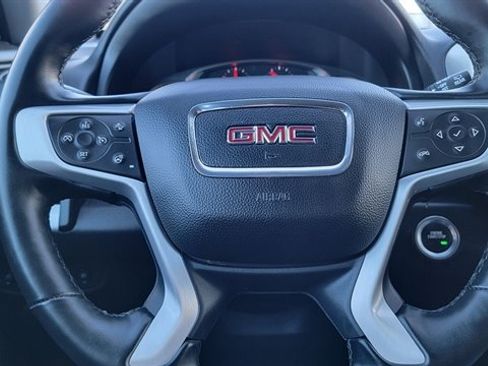 Used 2024 GMC Terrain SLT image 23