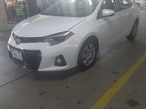 Used 2015 Toyota Corolla S FWD image 3