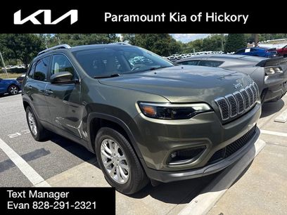 Used 2019 Jeep Cherokee Latitude w/ Popular Appearance Group