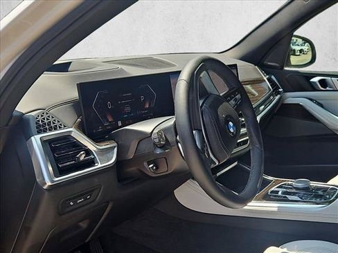 Used 2025 BMW X5 xDrive40i w/ Climate Comfort Package AWD/4WD image 7