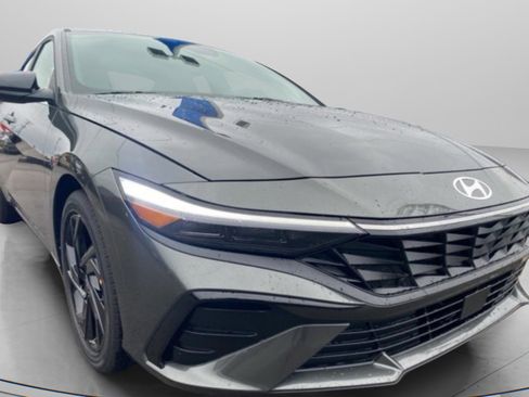 New 2026 Hyundai Elantra SEL Sport FWD image 4