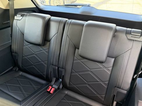 Used 2024 Volkswagen Atlas SE FWD image 12