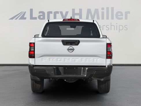 New 2026 Nissan Frontier SV image 5
