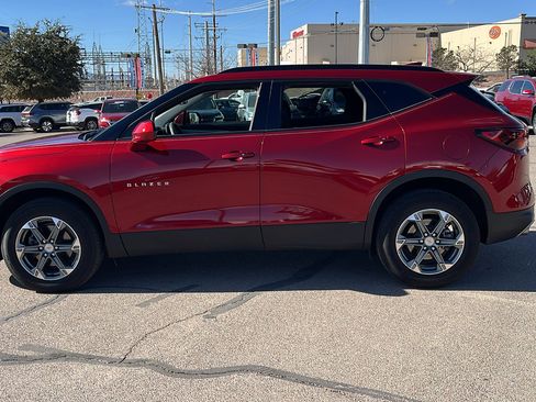 Certified 2023 Chevrolet Blazer LT w/ Convenience Package image 4