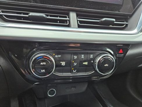 Used 2025 Chevrolet Trax LT image 13