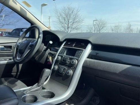 Used 2012 Ford Edge SE image 28