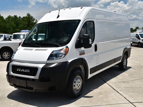 Used 2022 RAM ProMaster 2500 FWD image 3