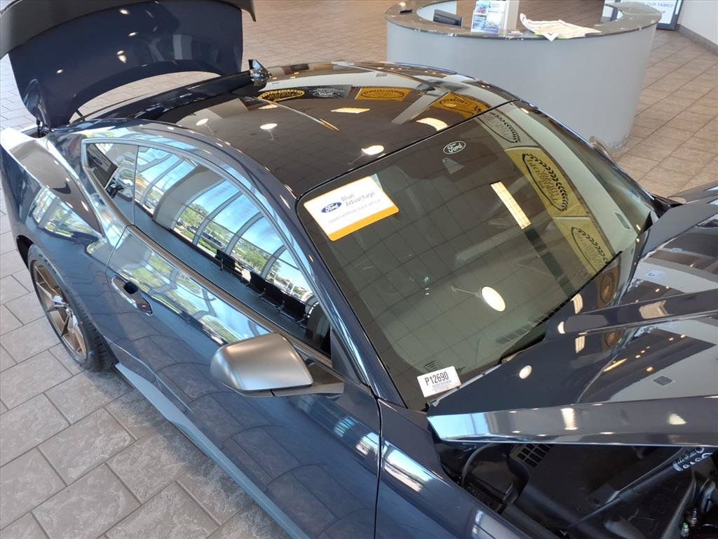 Used 2025 Ford Mustang Dark Horse RWD image 18