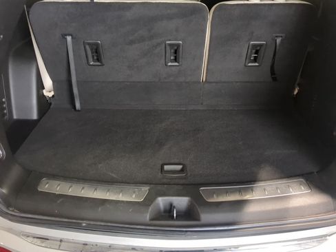 Used 2024 Buick Enclave Essence w/ Sound and Sites Package AWD/4WD image 32