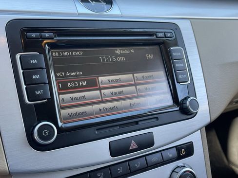 Used 2013 Volkswagen CC Sport image 24