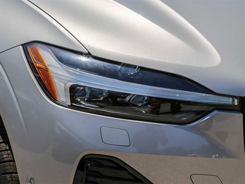 New 2025 Volvo XC60 B5 Ultra w/ Protection Package Premier image 4