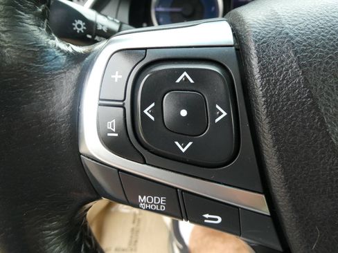 Used 2017 Toyota Camry XLE w/ Moonroof Package FWD image 12