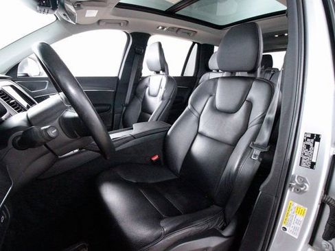 Used 2020 Volvo XC90 T6 Momentum image 22