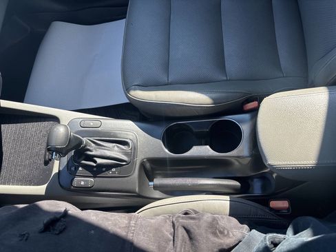 Used 2015 Kia Forte Koup EX w/ EX Premium Package image 21