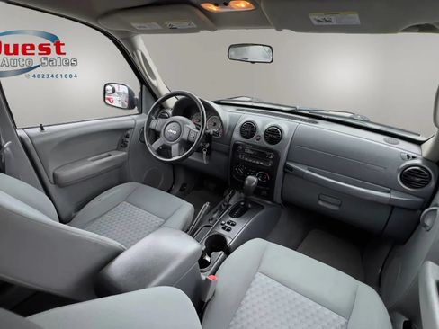 Used 2006 Jeep Liberty Sport AWD/4WD image 19