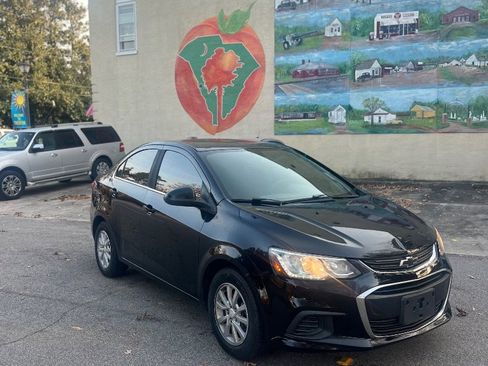 Used 2017 Chevrolet Sonic LT w/ Convenience Package image 1
