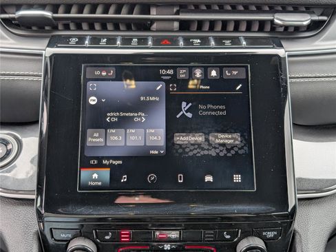 Used 2023 Jeep Grand Cherokee L Laredo image 26