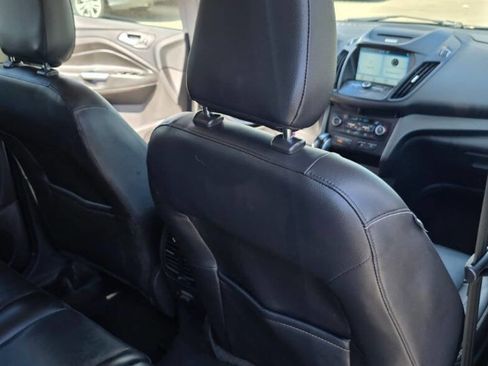 Used 2018 Ford Escape SEL image 36