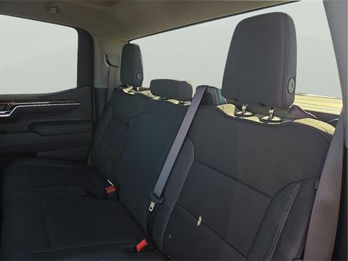 New 2026 GMC Sierra 1500 SLE image 11