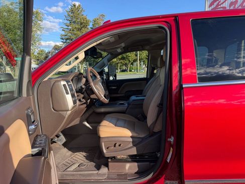Used 2019 GMC Sierra 2500 Denali w/ Duramax Plus Package AWD/4WD image 9