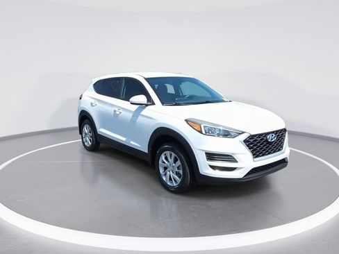 Used 2019 Hyundai Tucson SE FWD image 2