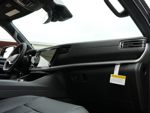 New 2026 Jeep Grand Wagoneer L Limited AWD/4WD image 23