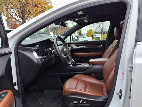 Certified 2022 Cadillac XT5 Premium Luxury image 12