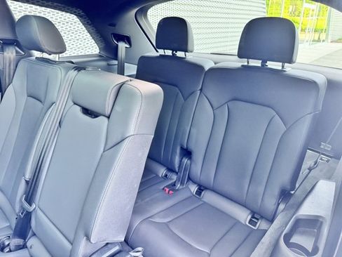 Used 2025 Audi Q7 2.0T Premium w/ Convenience Package image 12