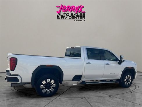 Used 2024 GMC Sierra 2500 Denali w/ Denali Reserve Package image 16