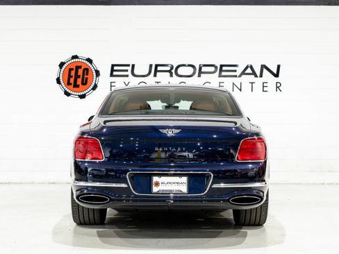 Used 2021 Bentley Flying Spur W12 AWD/4WD image 3