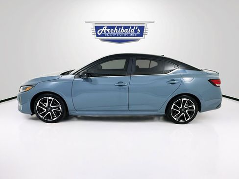 Used 2024 Nissan Sentra SR w/ SR Premium Package FWD image 4