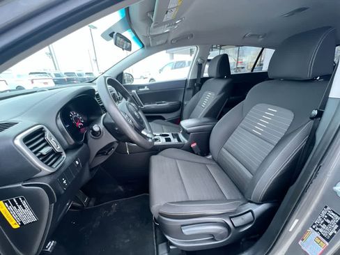 Used 2018 Kia Sportage LX image 11