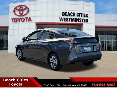 Used 2016 Toyota Prius Three image 8