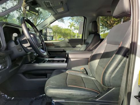 Used 2023 Ford F350 Lariat w/ Chrome Package AWD/4WD image 14