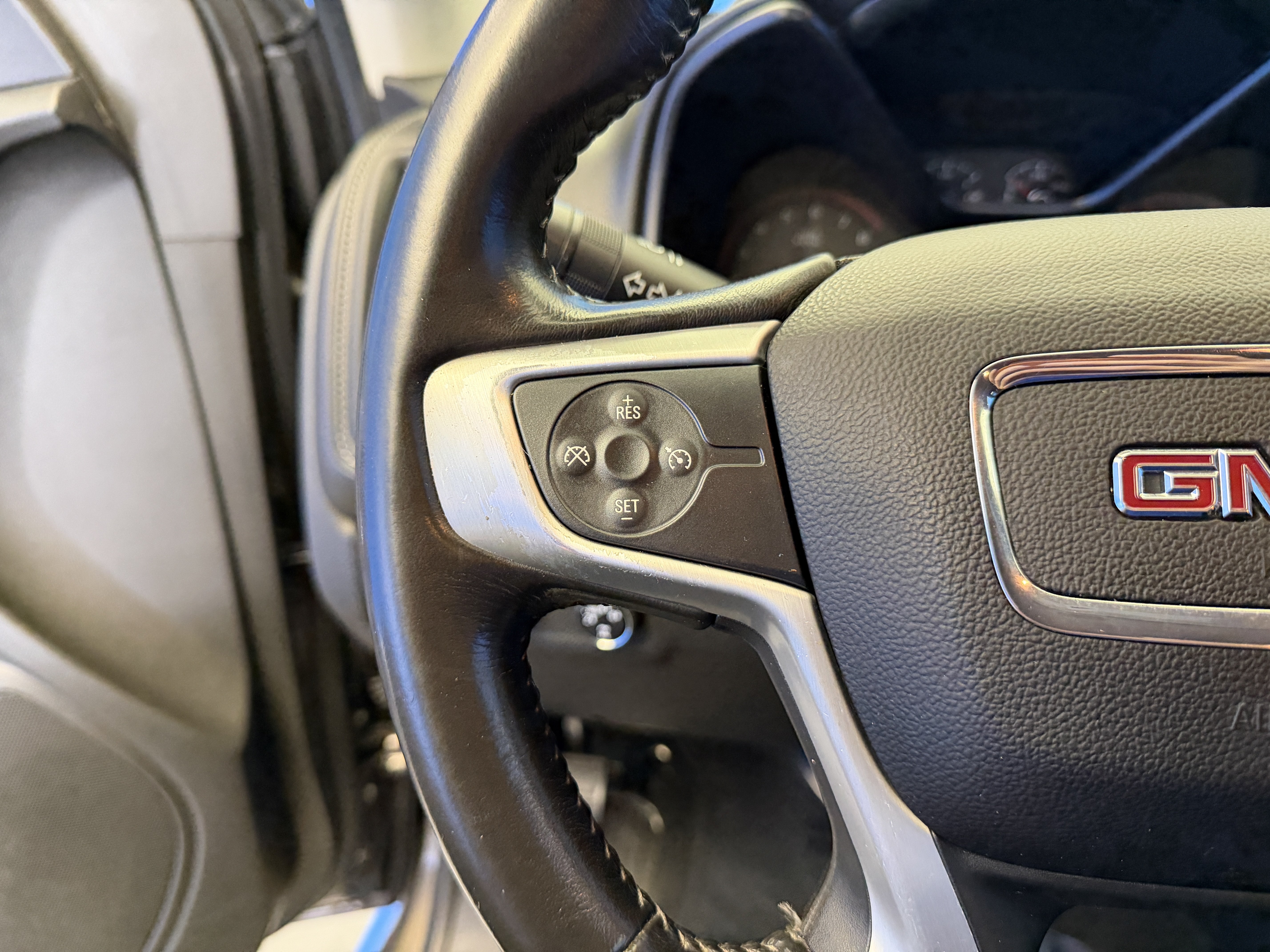 Used 2015 GMC Canyon SLE w/ SLE Convenience Package AWD/4WD image 17