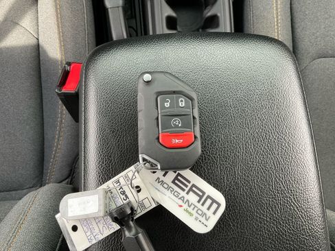 Used 2024 Jeep Wrangler Sport S image 33