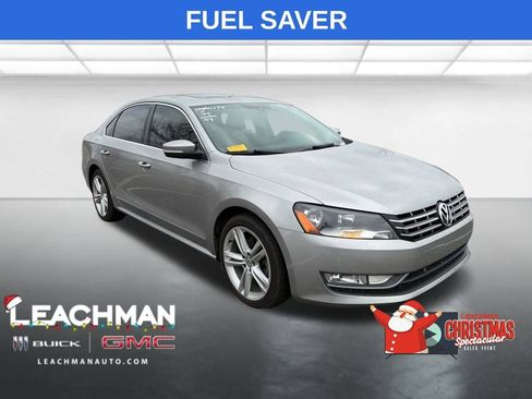 Used 2014 Volkswagen Passat TDI SEL Premium image 1