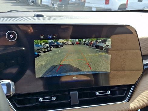 Used 2025 Chevrolet Equinox ACTIV AWD/4WD image 18
